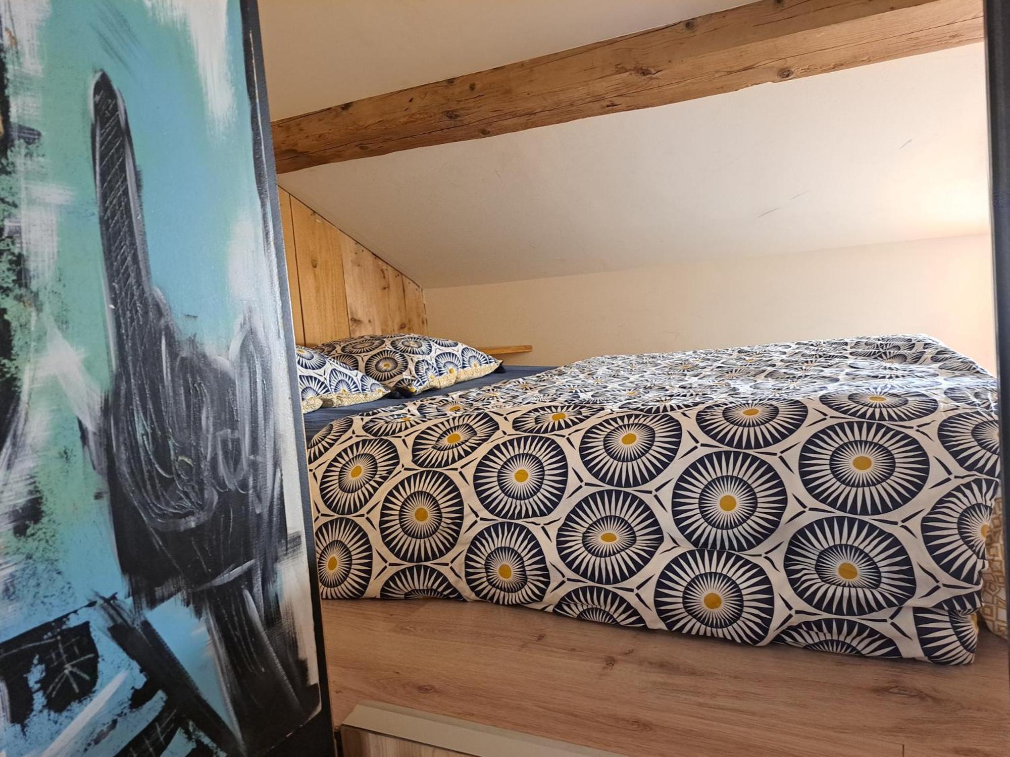 Studio Meuble Proche Conseil Departemental Du Jura Lons-le-Saunier Ngoại thất bức ảnh